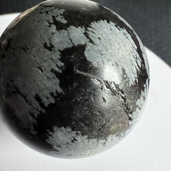 Snowflake Obsidian Crystal Sphere‎ (2) - Picture 3 of 9